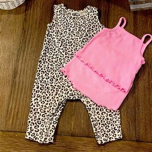 COPY - Bundle Includes Jumpsuit and shorts & tank top set. Both Old Navy 6/12 m…